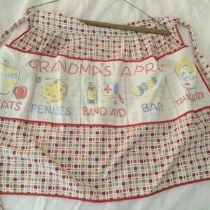 Vintage Apron with Pockets in front